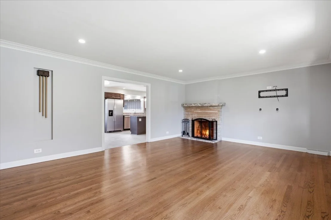 Photo of 6 Meadowood Drive
