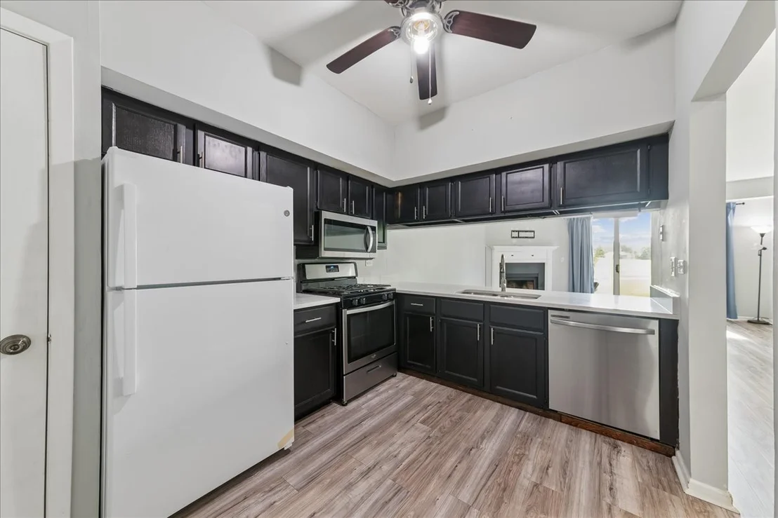 Photo of 1459 Golfview Drive