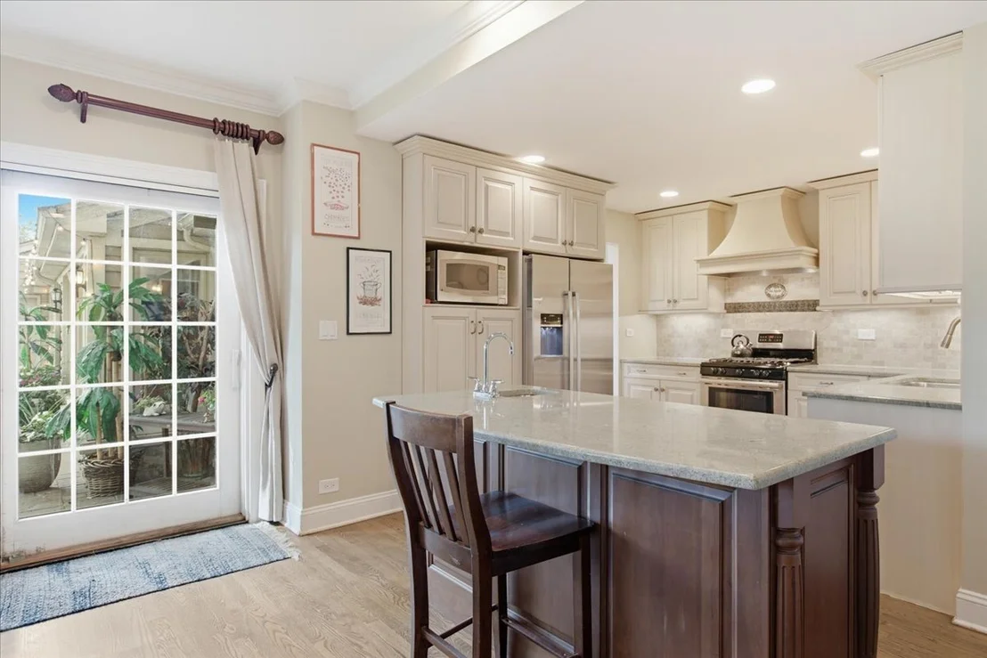 Photo of 2501 Robincrest Lane