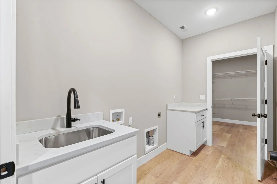 Photo of 3902 Bay Circle