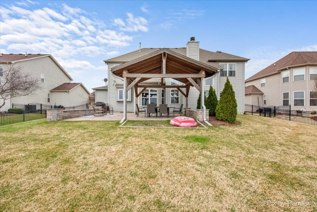Photo of 647 Bennett Drive