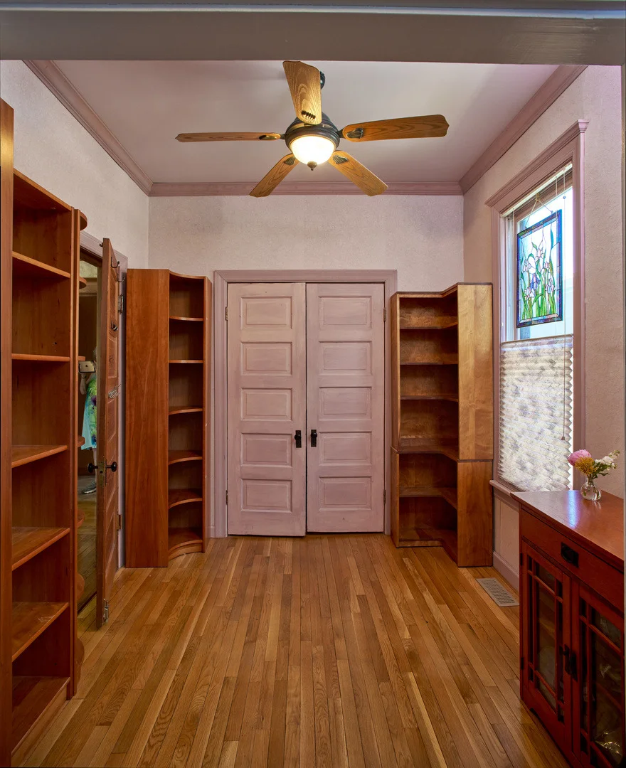 Photo of 831 Circle Avenue