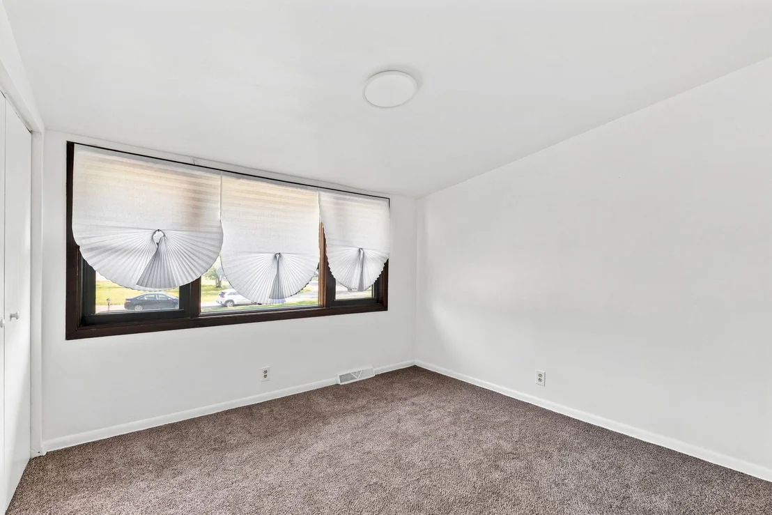 Photo of 624 Brookwood Drive