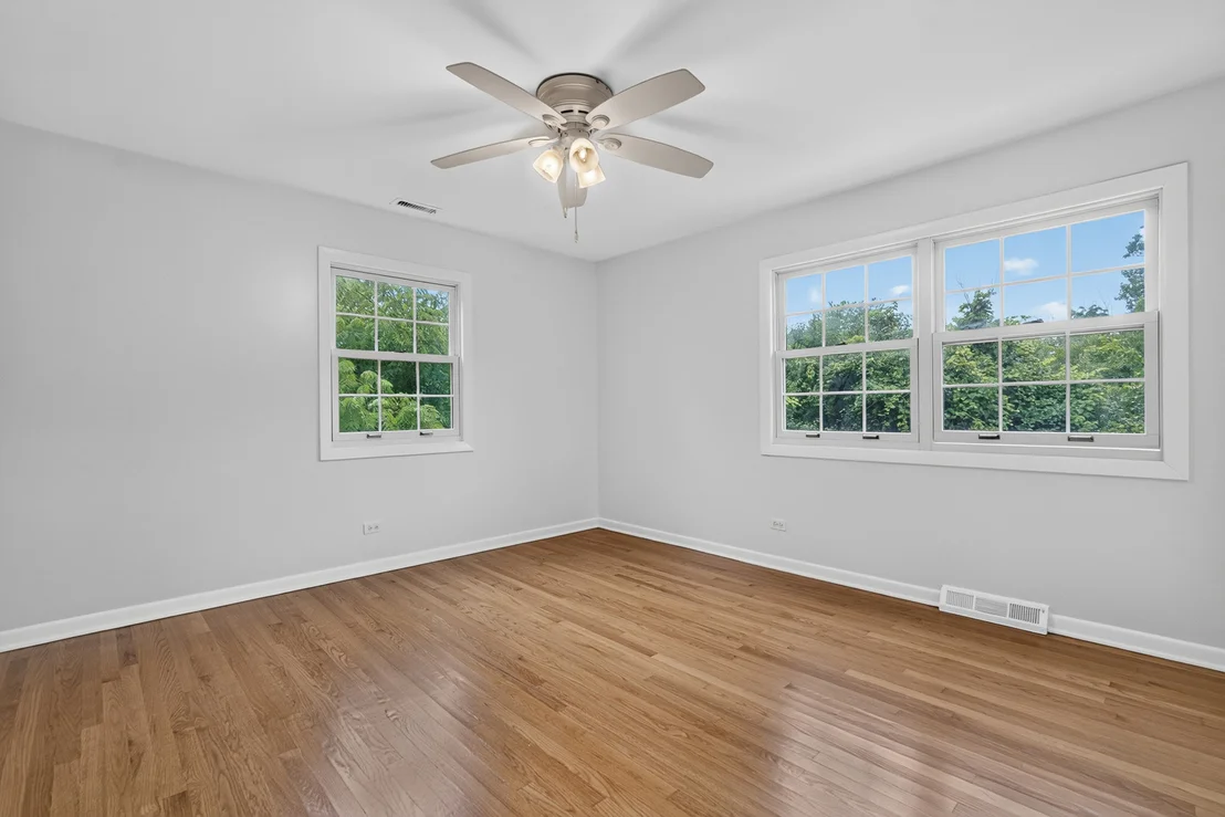 Photo of 2100 Stirling Road