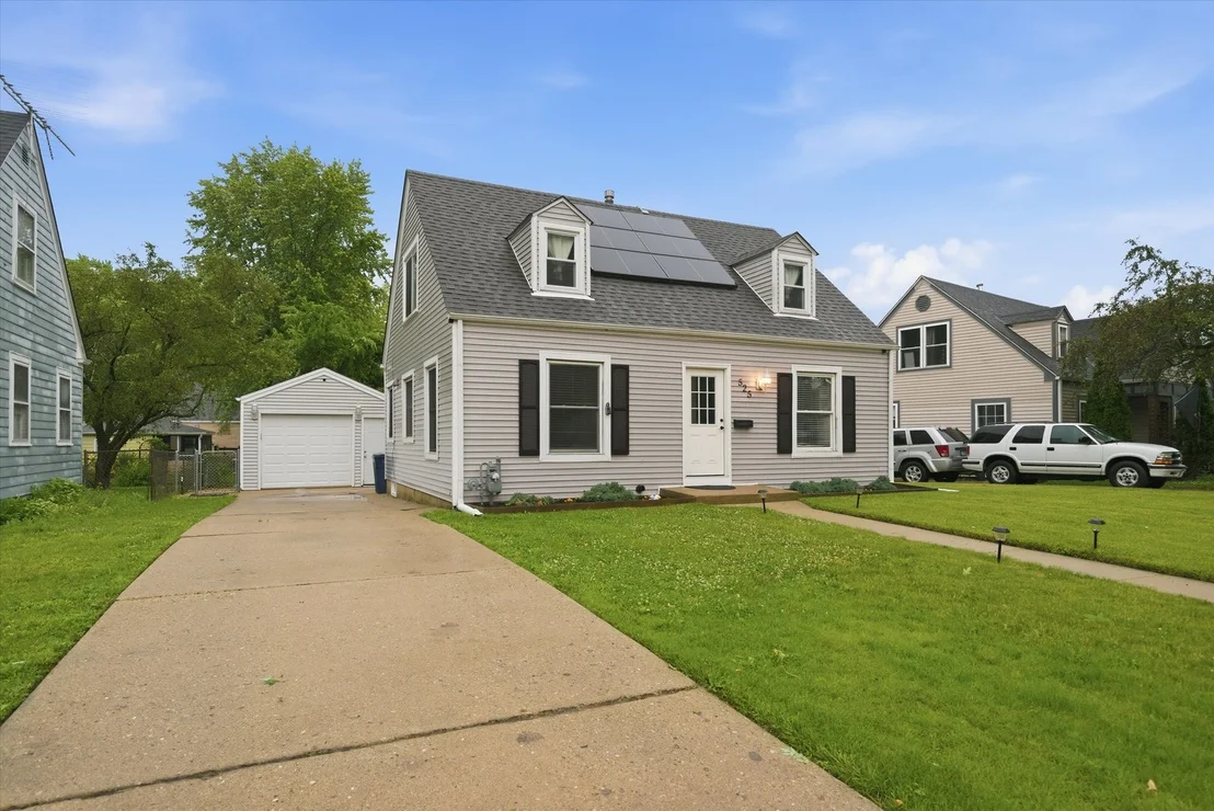 Photo of 525 Sunset Drive