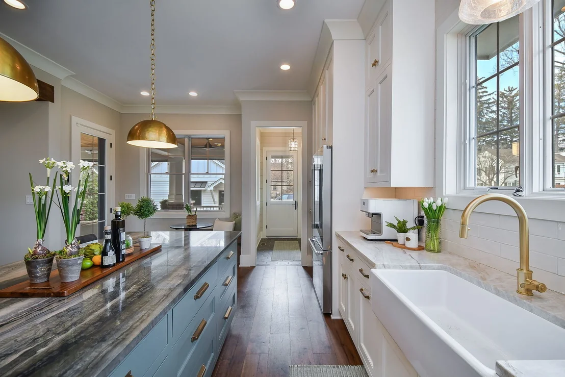 Photo of 618 N Wheaton Avenue