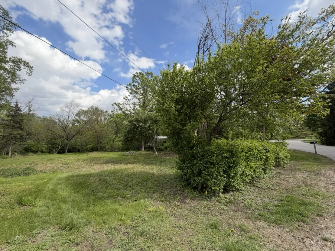 Photo of 17 E Lyncliff Drive