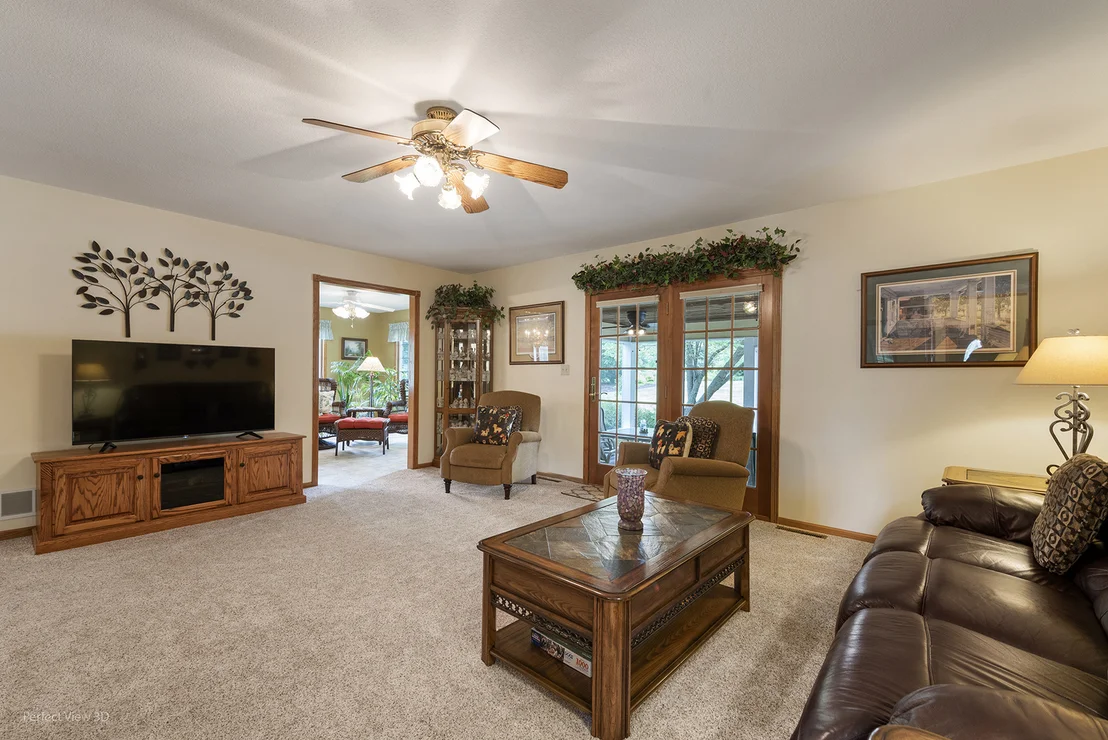 Photo of 295 W Grandin Road