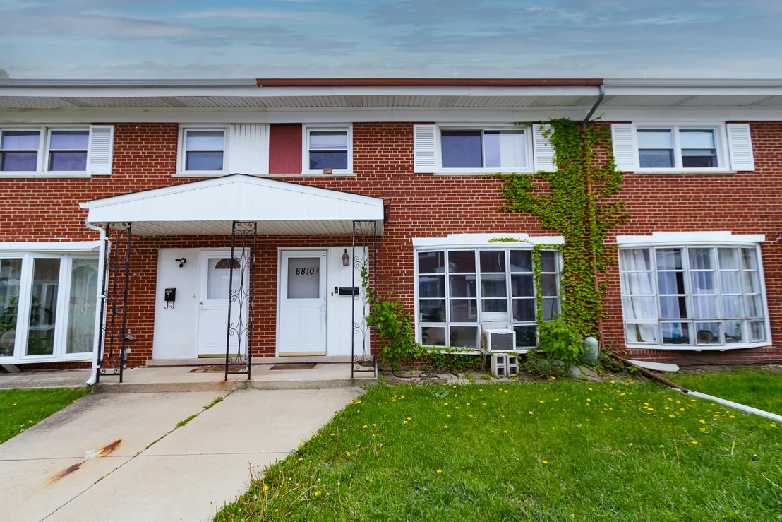 Photo of Unit D at 8810 Robin Drive