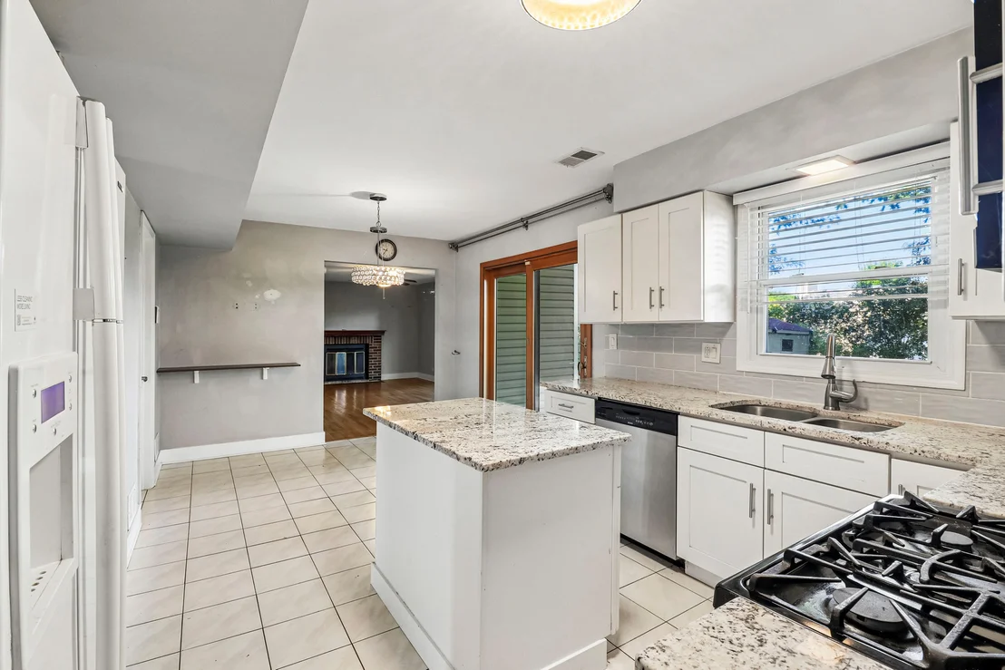 Photo of 702 Buffalo Circle