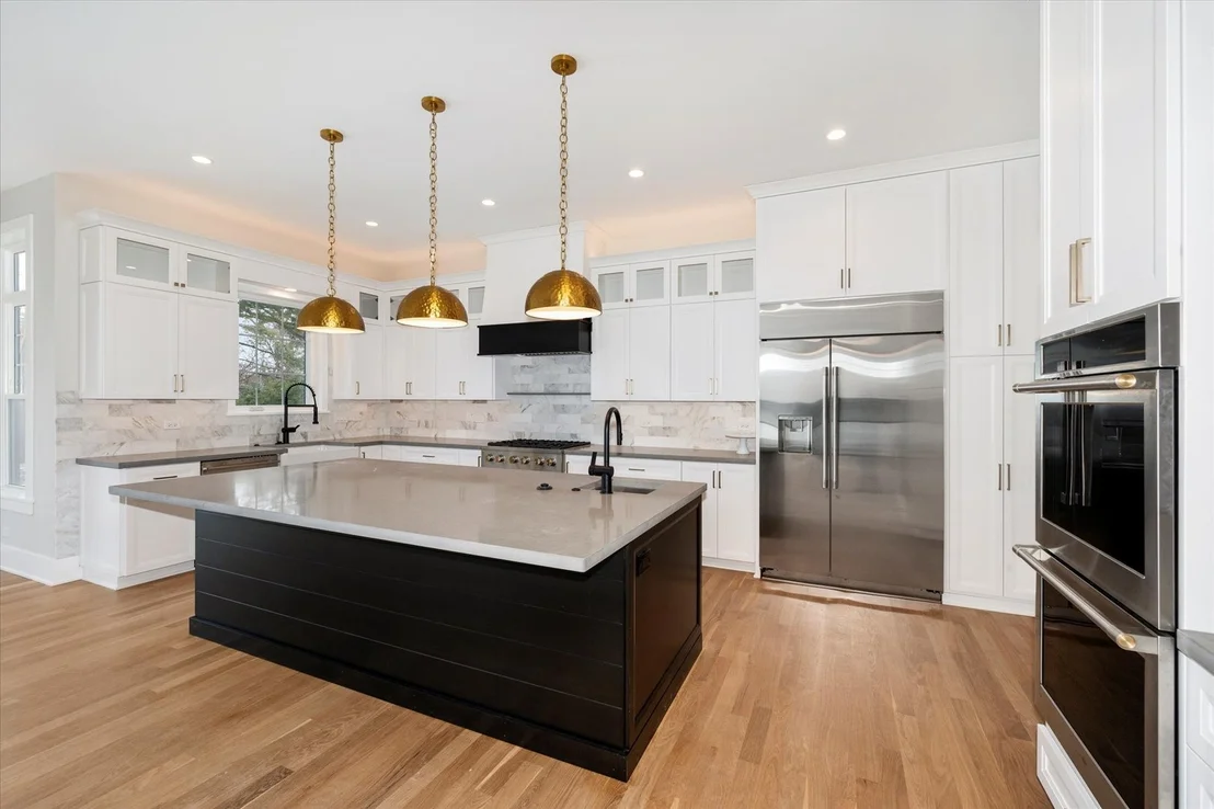 Photo of 964 S Hillside Avenue