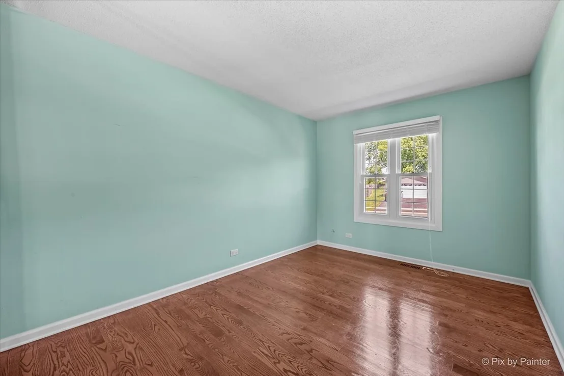Photo of 858 SHOREWOOD Drive