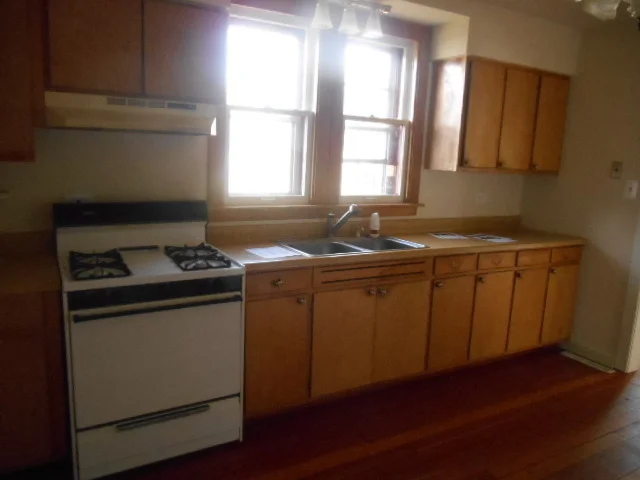 Photo of 129 N Marion Avenue