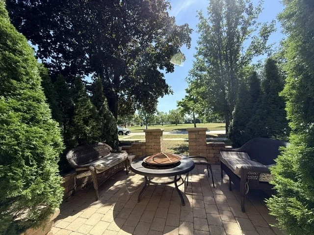 Photo of 610 W Lonnquist Boulevard