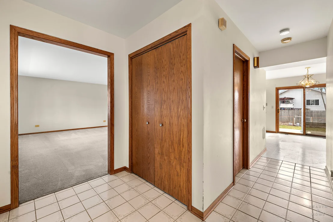 Photo of 2176 Jordan Lane