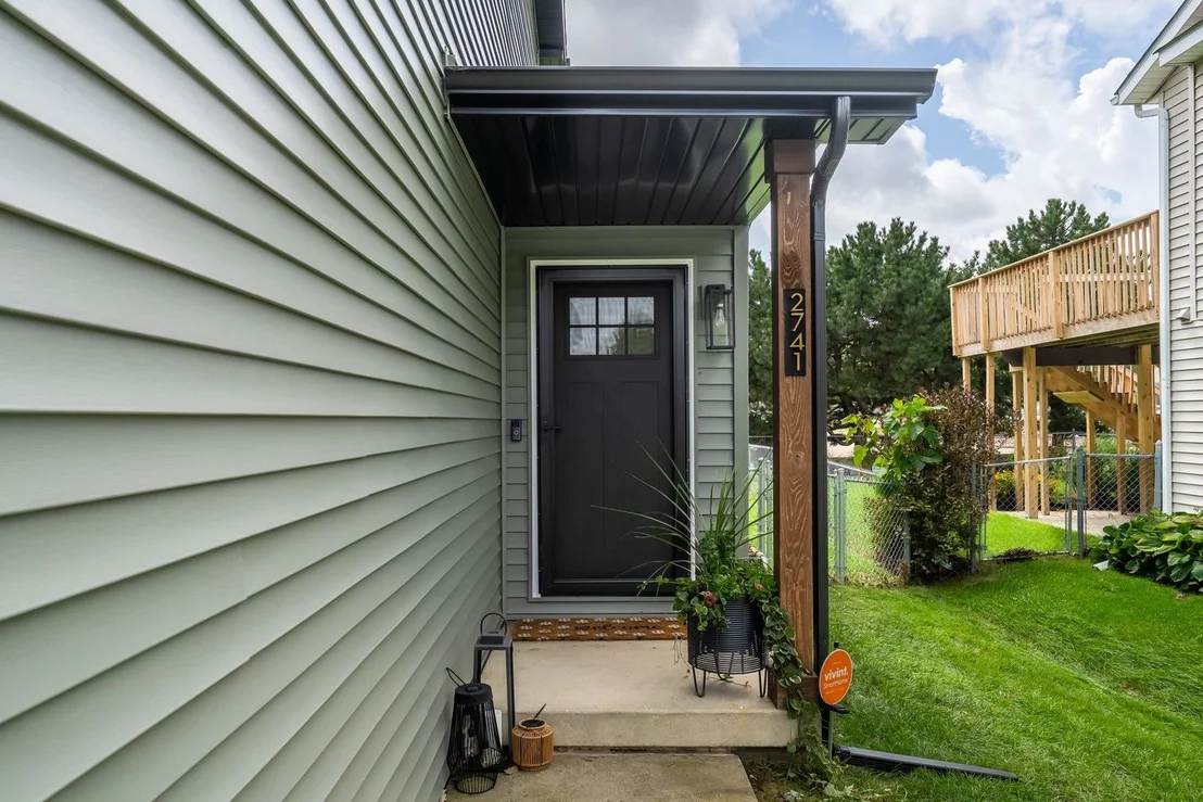 Photo of 2741 Arrowhead Drive