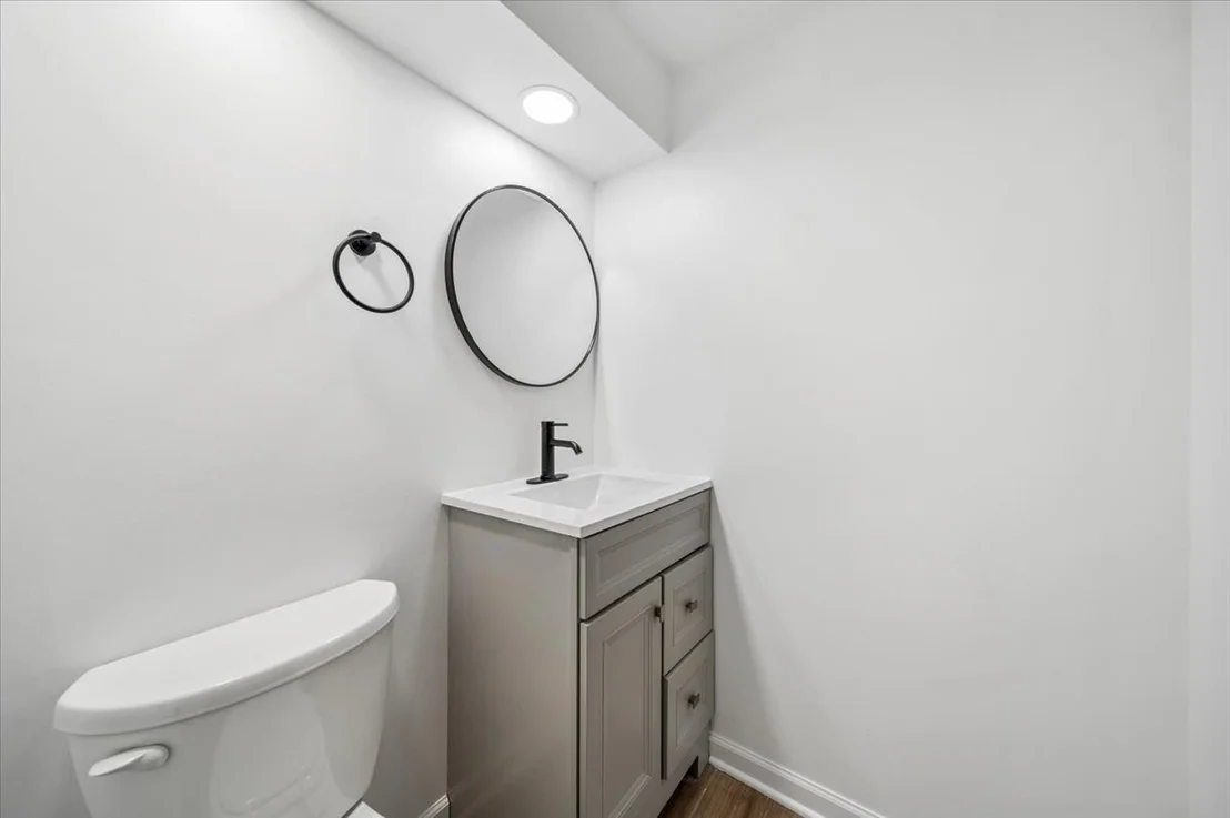 Photo of 15209 Linden Drive