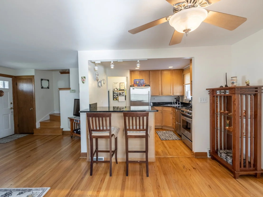 Photo of 5477 N Octavia Avenue