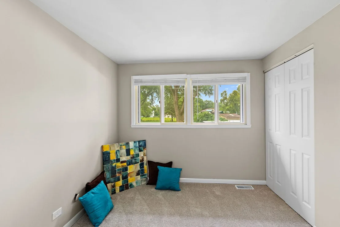 Photo of 321 Desmond Drive