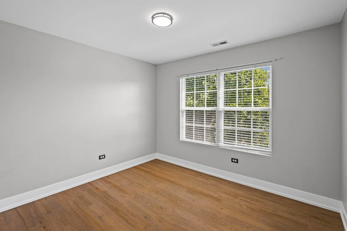 Photo of 431 Cardinal Lane