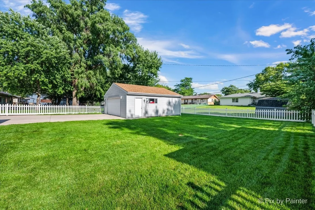 Photo of 495 Glendale Lane
