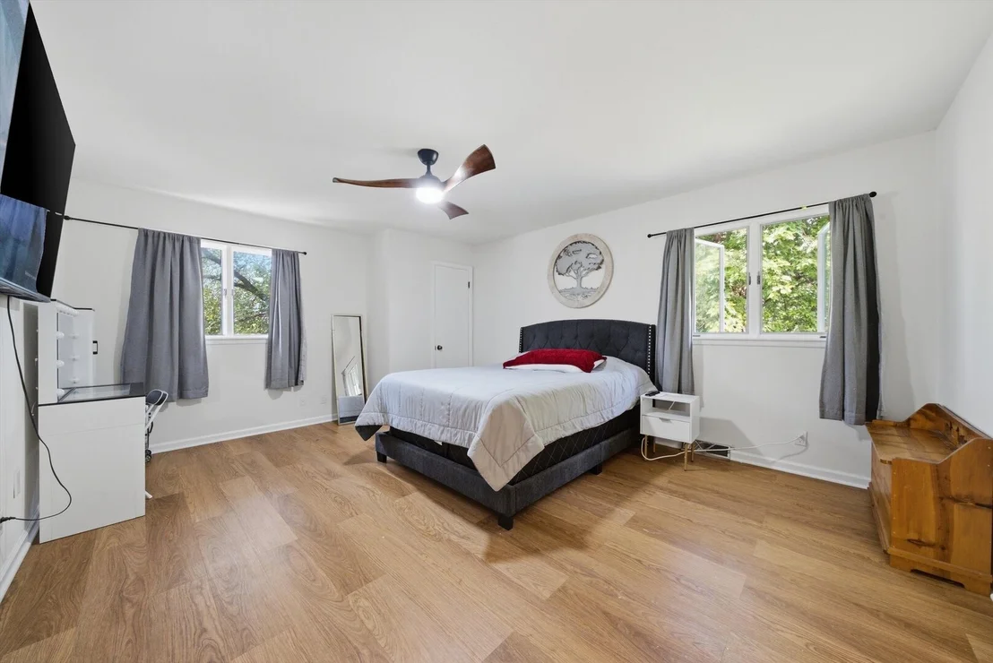 Photo of 2437 Grape Street
