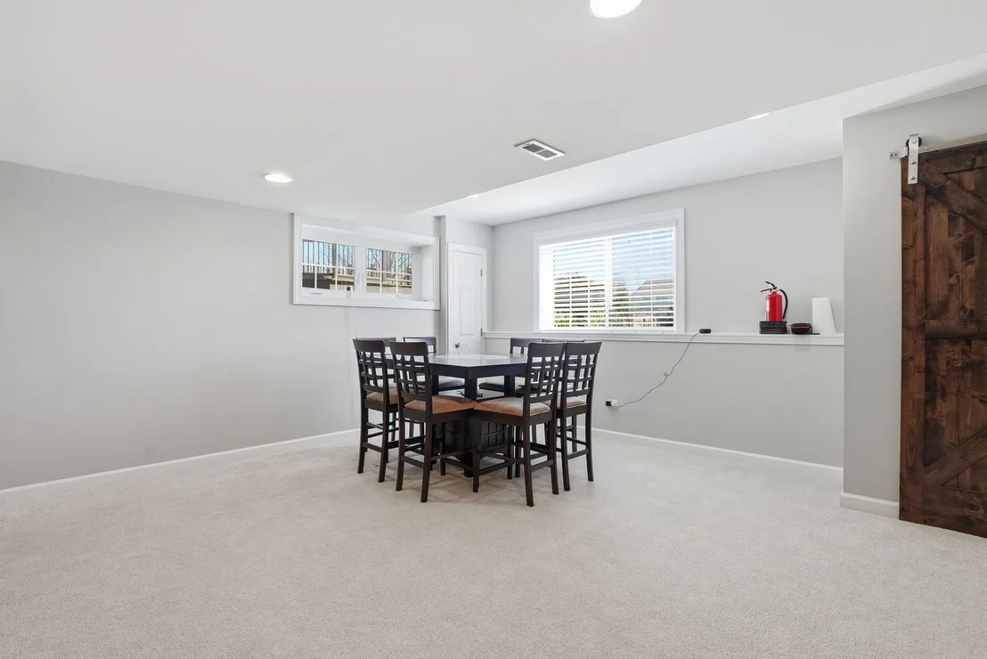 Photo of 3212 Rollingridge Road