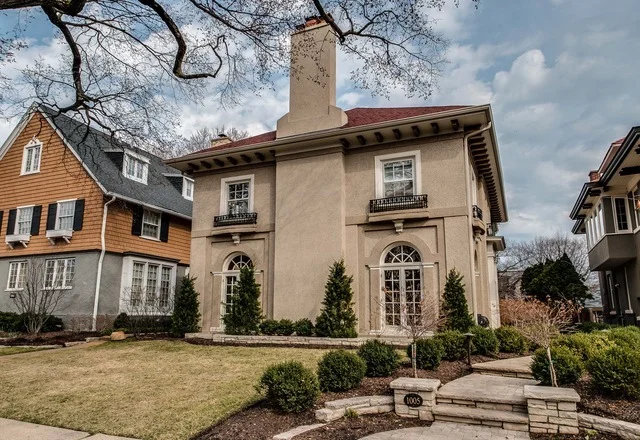 Photo of 1005 SHERIDAN Road