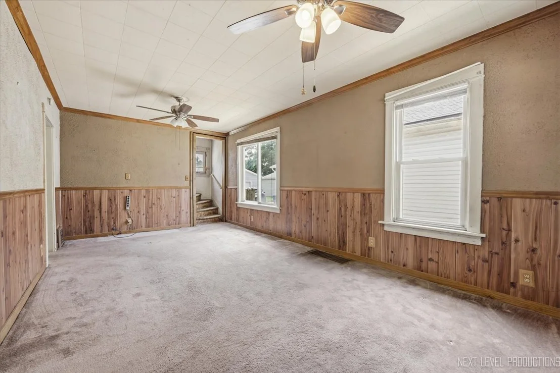 Photo of 1327 Superior Street