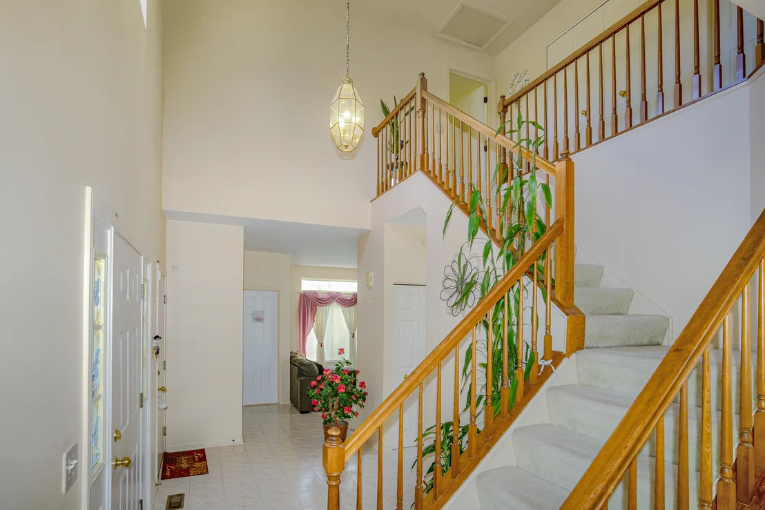 Photo of 384 S Clearview Circle