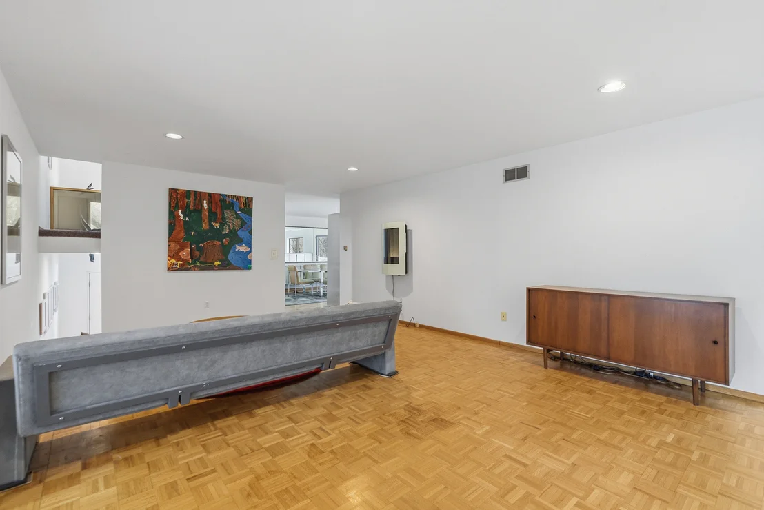 Photo of 324 Gina Drive