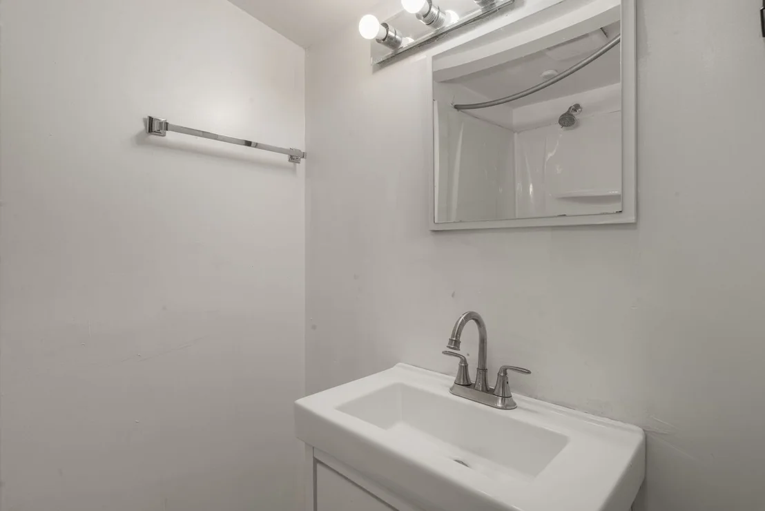 Photo of 939 N Sleight Street