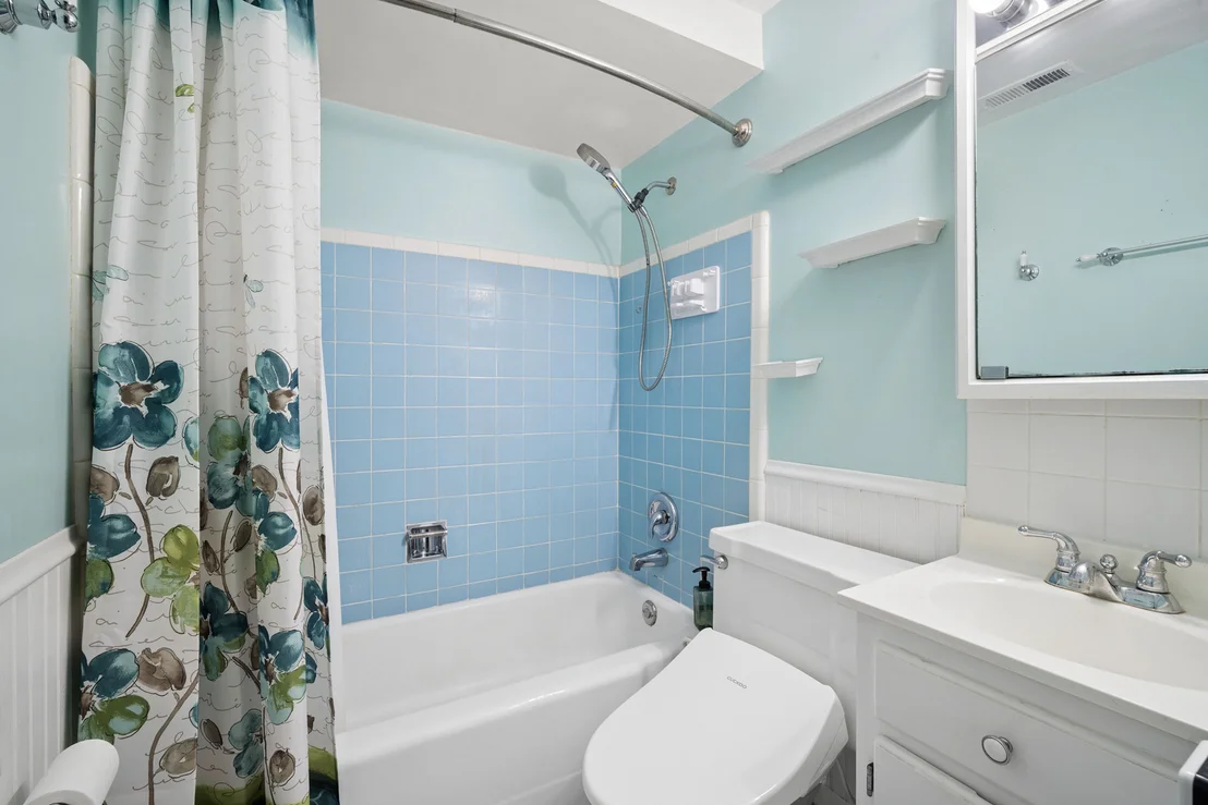 Photo of 1032 Valley Stream Drive