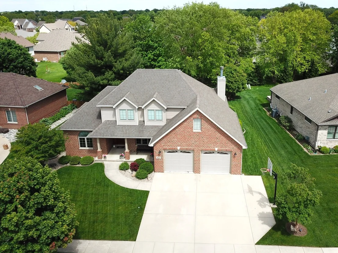 Photo of 1041 Lakeview Drive
