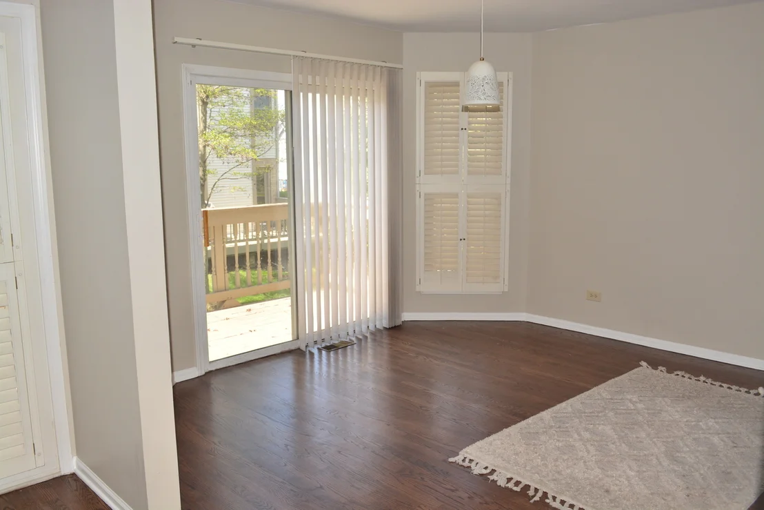 Photo of 122 Schiller Place