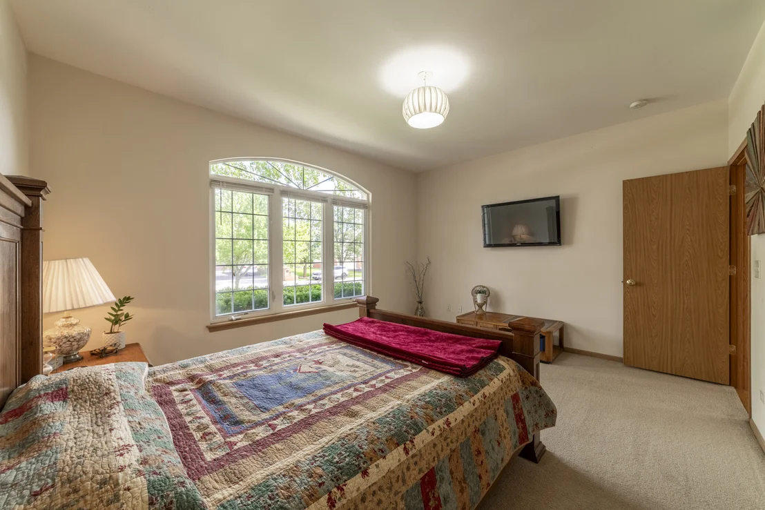 Photo of 16453 LAKESIDE Drive