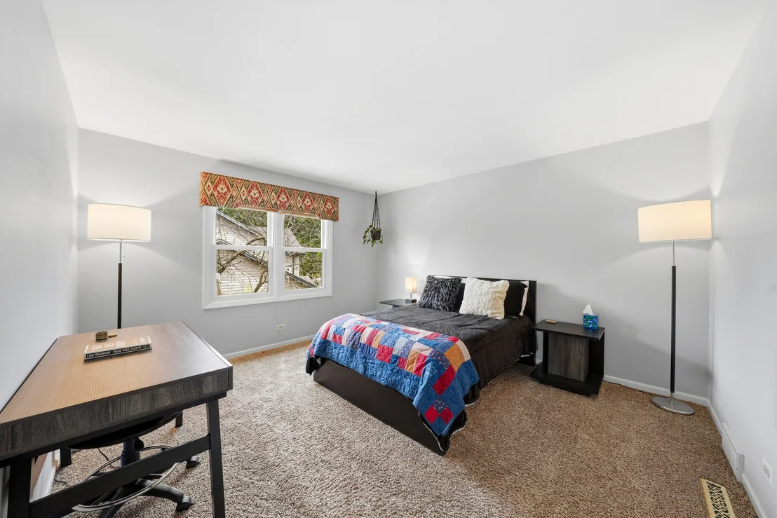 Photo of 260 Hillhurst Drive