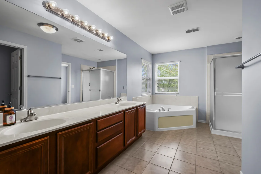 Photo of 239 Pawtucket Avenue