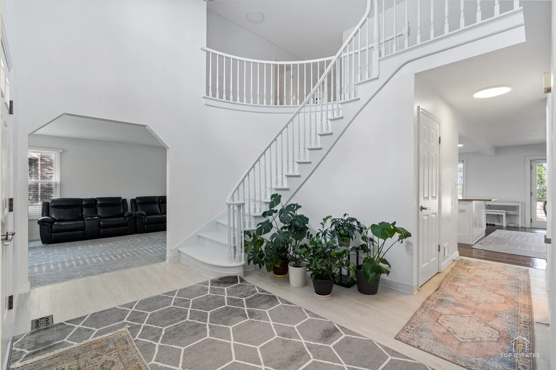 Photo of 887 N Dovington Court