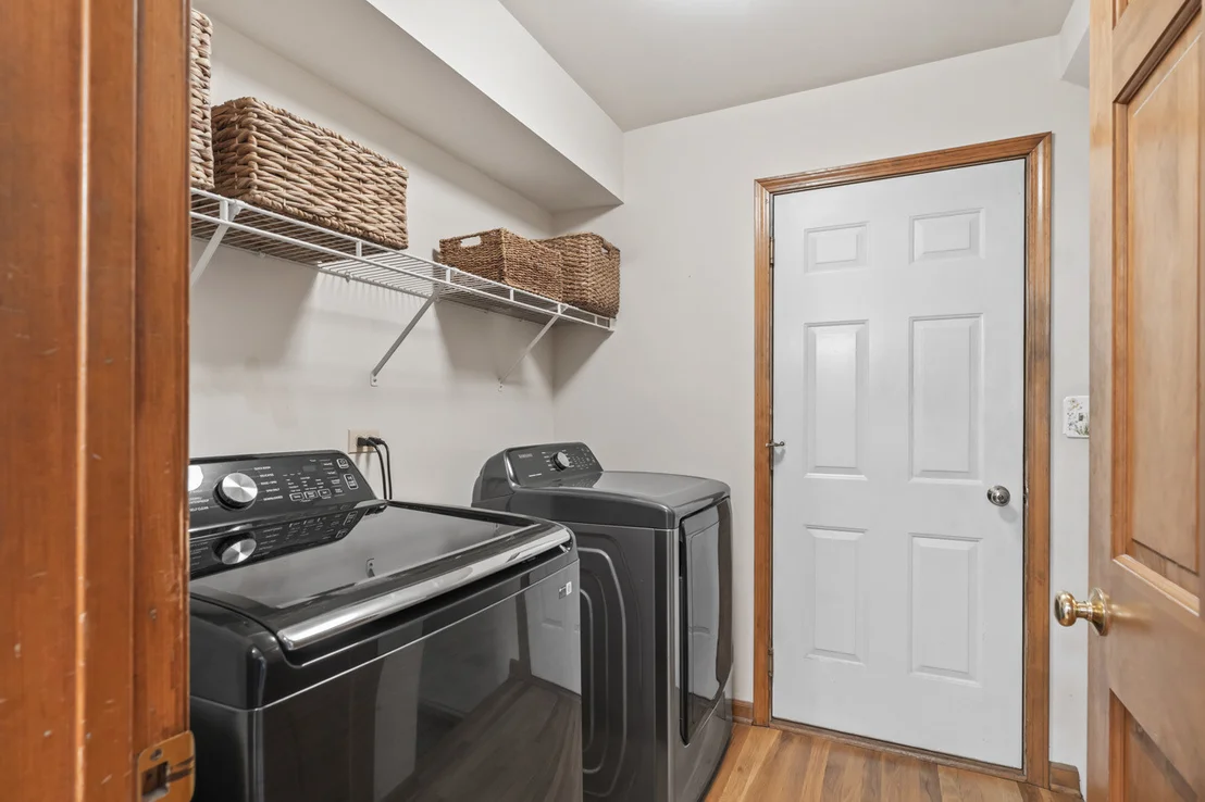 Photo of 1155 Charter Oaks Drive