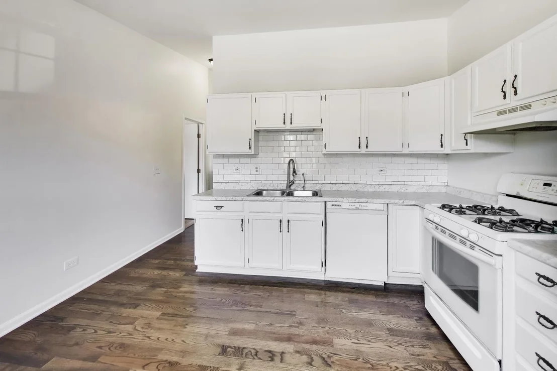 Photo of 1116 RIVERWOOD Drive