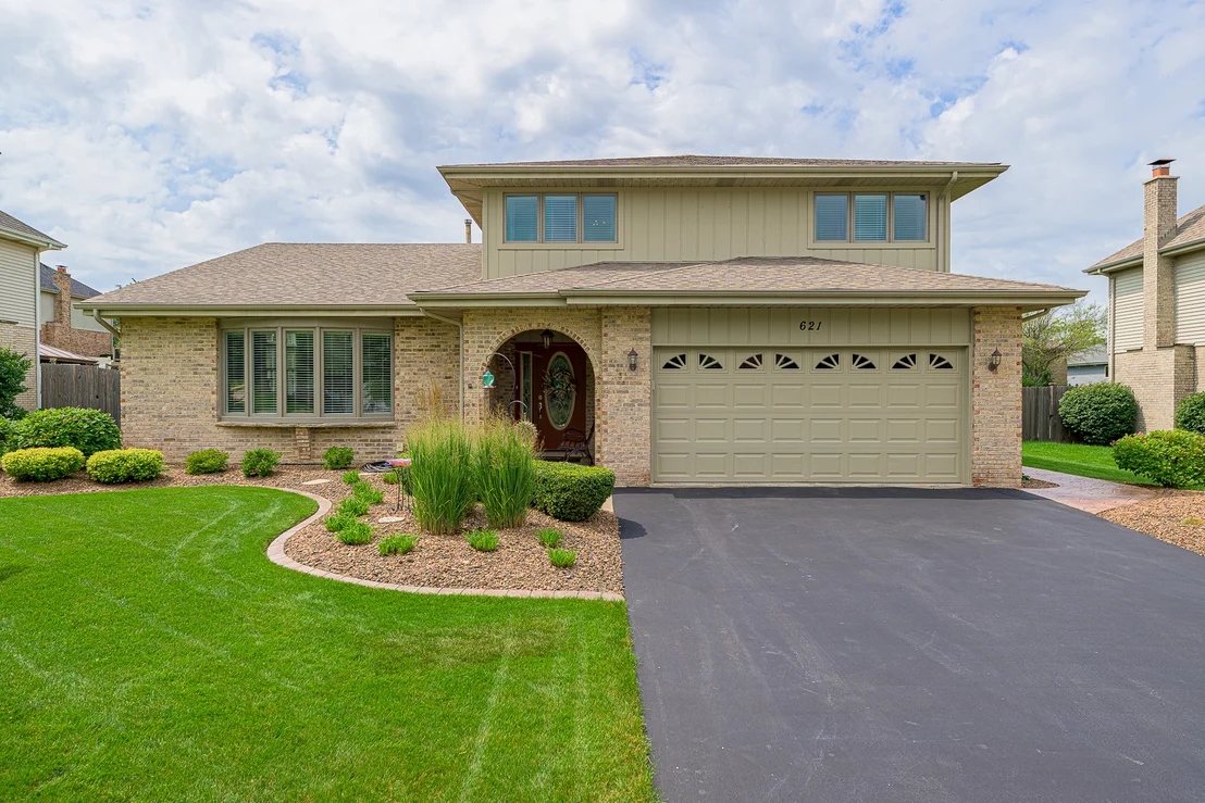 Photo of 621 Vanderbilt Drive