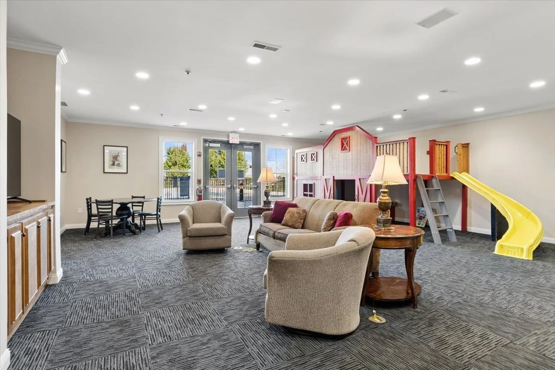 Photo of 403 Bluegrass Parkway