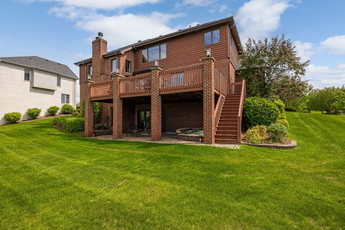 Photo of 1045 Hilltop Drive