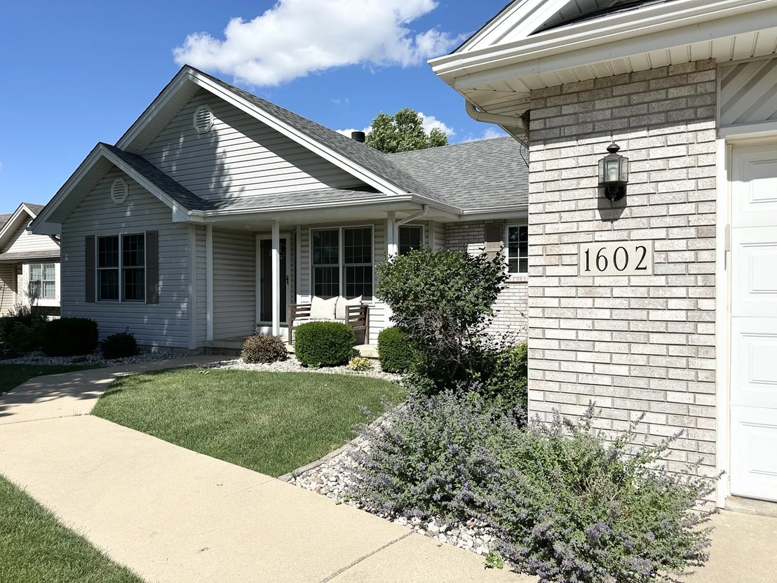 Photo of 1602 Sunridge Drive