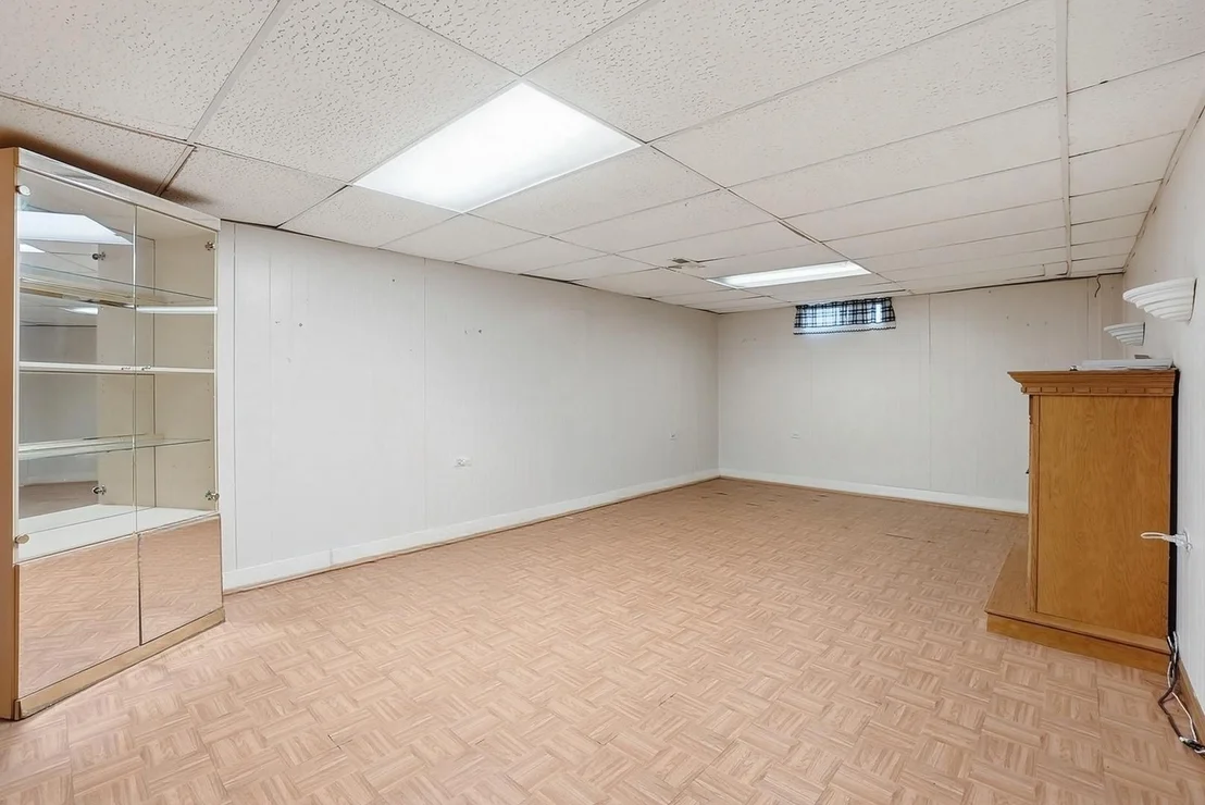 Photo of 18833 Park Avenue