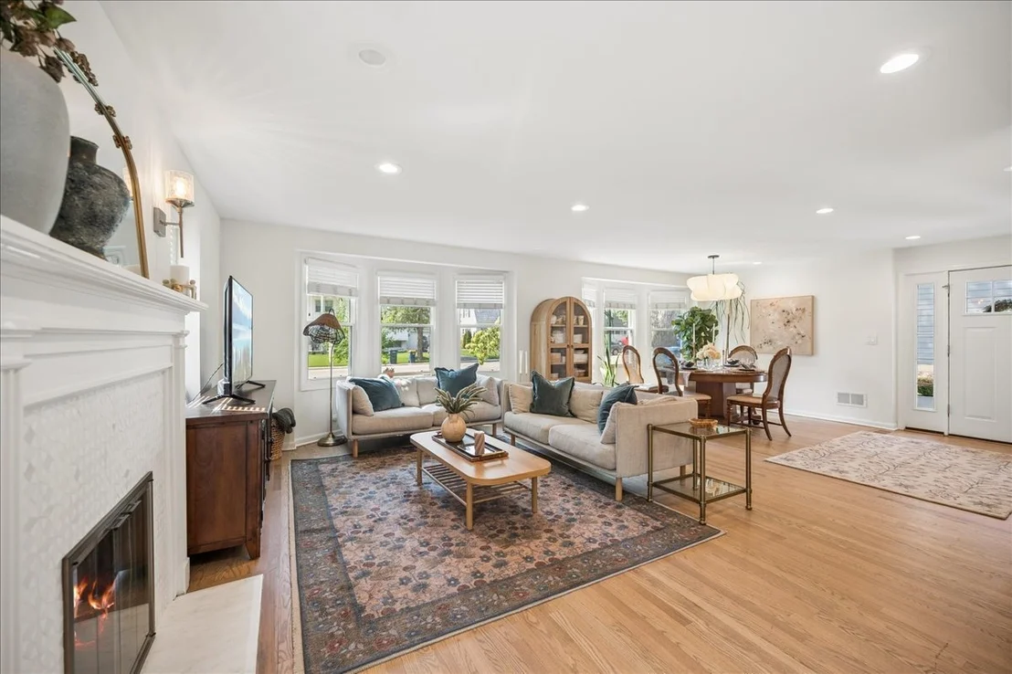 Photo of 1105 Blackthorn Lane