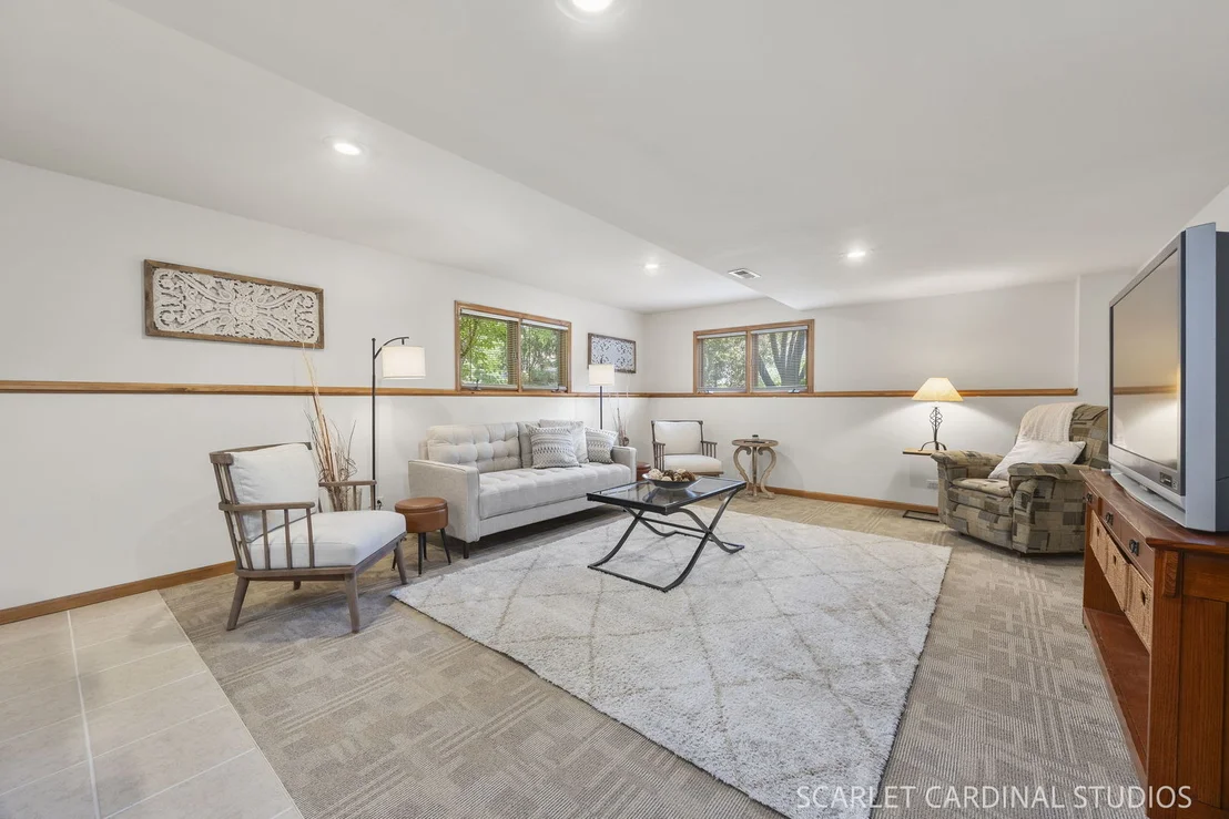 Photo of 1050 Aster Lane
