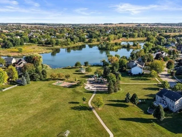 Photo of 567 Lakeview Drive
