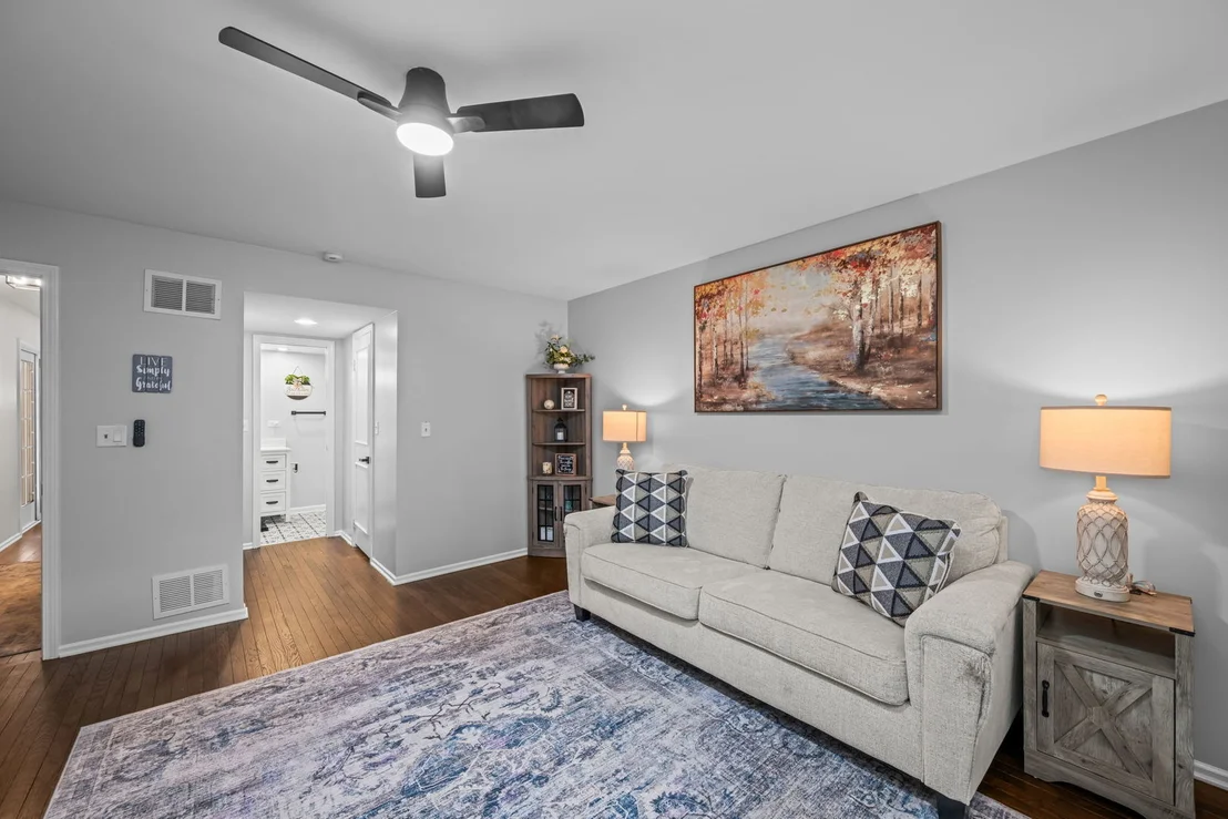 Photo of 3 Chelsea On Auburn